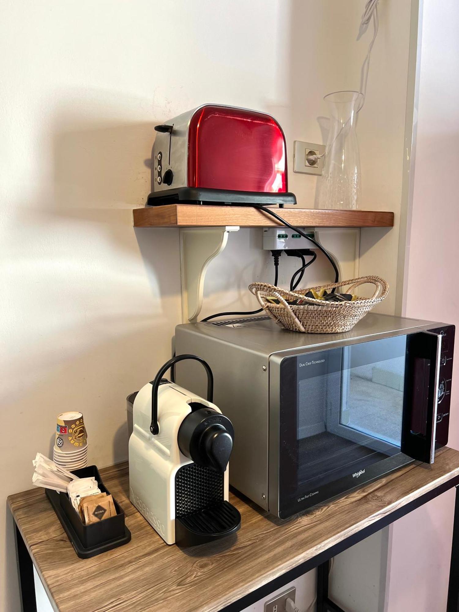 Eufonia Vinyl Friendly Apartment Rome Bagian luar foto
